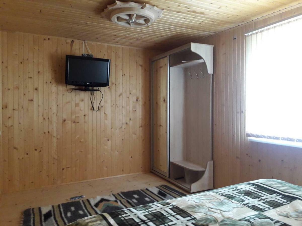 Садиба "Ековид" Krivorovnya Esterno foto